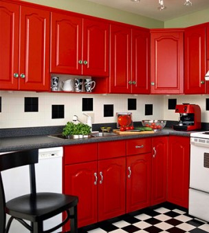 Использование красного цвета в дизайне кухни, фото красного цвета на кухне