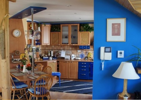 Синий цвет на кухне