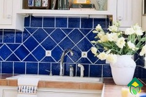 Синий цвет на кухне: синие кухни фото