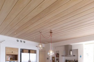 выбор деревянного потолка для кухни